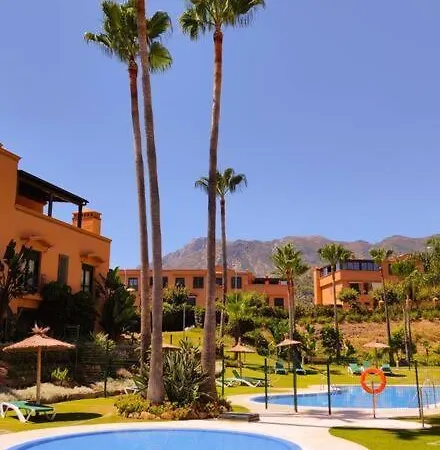 Bonito En Con Piscina Marbella
